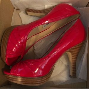 Steve Madden red patent leather platform heels